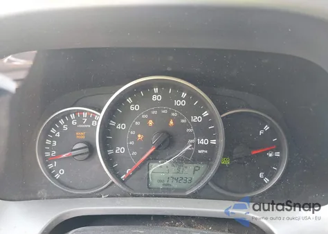 2016 Toyota Rav4 Le z USA, uszkodzony, nr VIN 2T3BFREV3GW435598